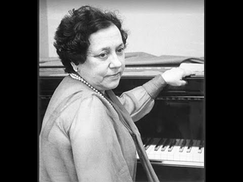 Alicia de Larrocha plays Schumann - Fantasiestücke, Op.12 (Two pieces) - 1981 Live