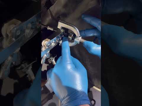 Reparación de línea de freno de doble abocardado en automóvil