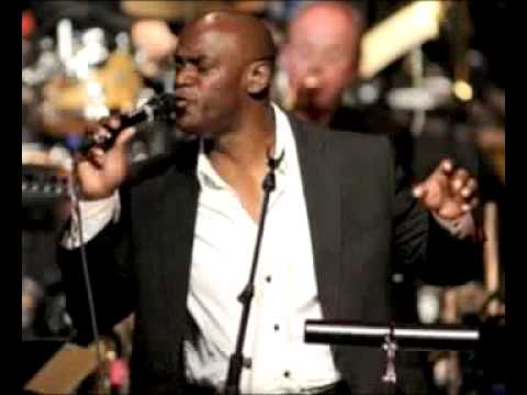 TWICE AS MUCH - OLA ONABULE PERFORMING LIVE @RONNIE SCOTTS SEPT '08