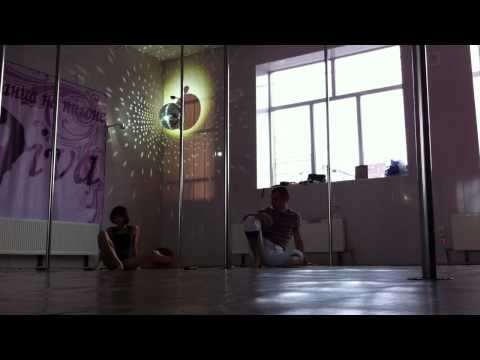 Contemporary Pole Dance "Gravity'