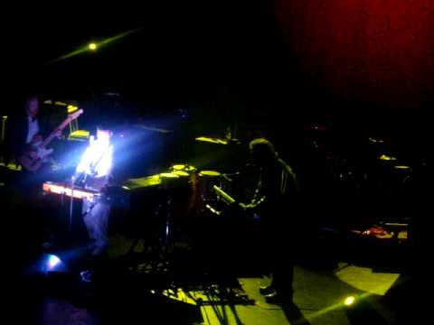Videoclip de Bendable Poseable — Hot Chip
