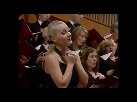 202. Corul Moldova-Adagio(Albinoni),solo-T.Costiuc,la orgă-Ana Strezev                             .