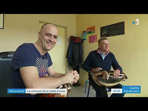 Portrait de Grégory Jolivet, vielliste