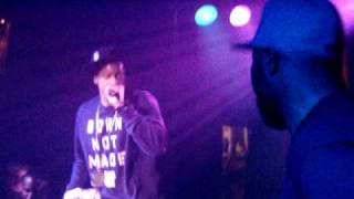 Black Milk performing &quot;Try&quot;