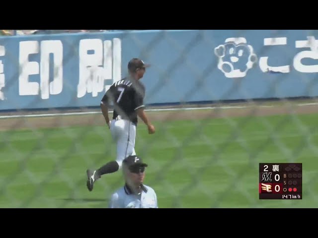 【ファーム】マリーンズ・福田秀平が体勢を崩しながらもファウルフライをナイスキャッチ!! 2023年7月23日 東北楽天ゴールデンイーグルス 対 千葉ロッテマリーンズ