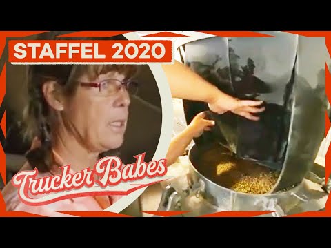 Uschi at the loading point: Did she load more than 25 tons? | Trucker Babes | Kabel Eins