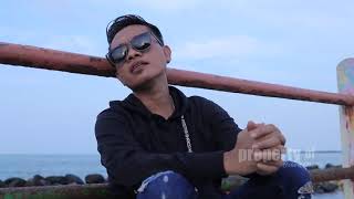 Download lagu Gugur - Ochol mp3 Download lagu Gugur - Ochol mp3