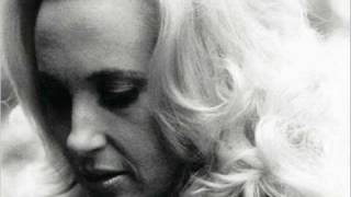 Tammy Wynette - She Didn&#39;t Color Daddy