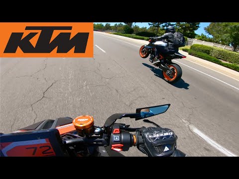 Reviewing The KTM 1290 SuperDuke R!