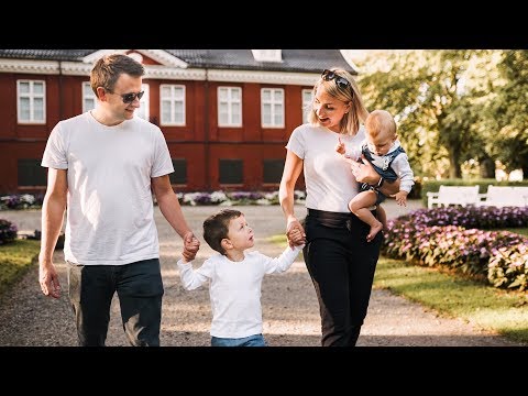 Filmowa sesja rodzinna w plenerze