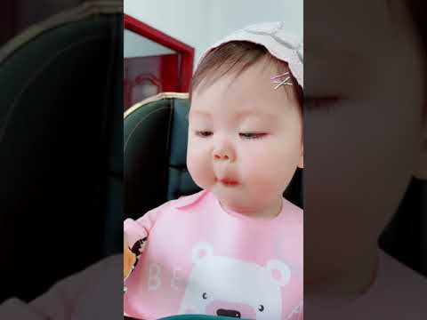 Sóc chuột nhỏ Siyu ăn ngon miệng, đáng yêu - Baby China - Tiktok Trung Quốc Chanel #77
