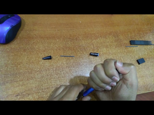 Vídeo relacionado con FABER-CASTELL 174434 - Compás de ajuste rápido Grip, negro, juego de compases con piezas de repuesto y minas