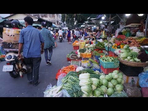 Evening Activities of Khmer People Buying Food @Kandal Market - Evening Street Market in Town