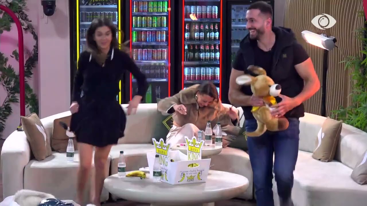 Jozi i rrëmben Gertës “Speed-in” nga dora, brohorasin djemtë/ Gjesti: Strategji e pastër