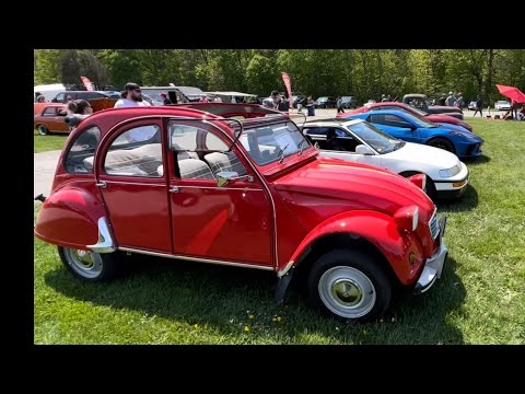 I took my Citroen 2cv to the racetrack!