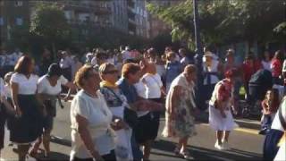 preview picture of video 'PORTUGALETE FIESTAS BAJADA  DE CUADRILLAS SAN ROKE2011'