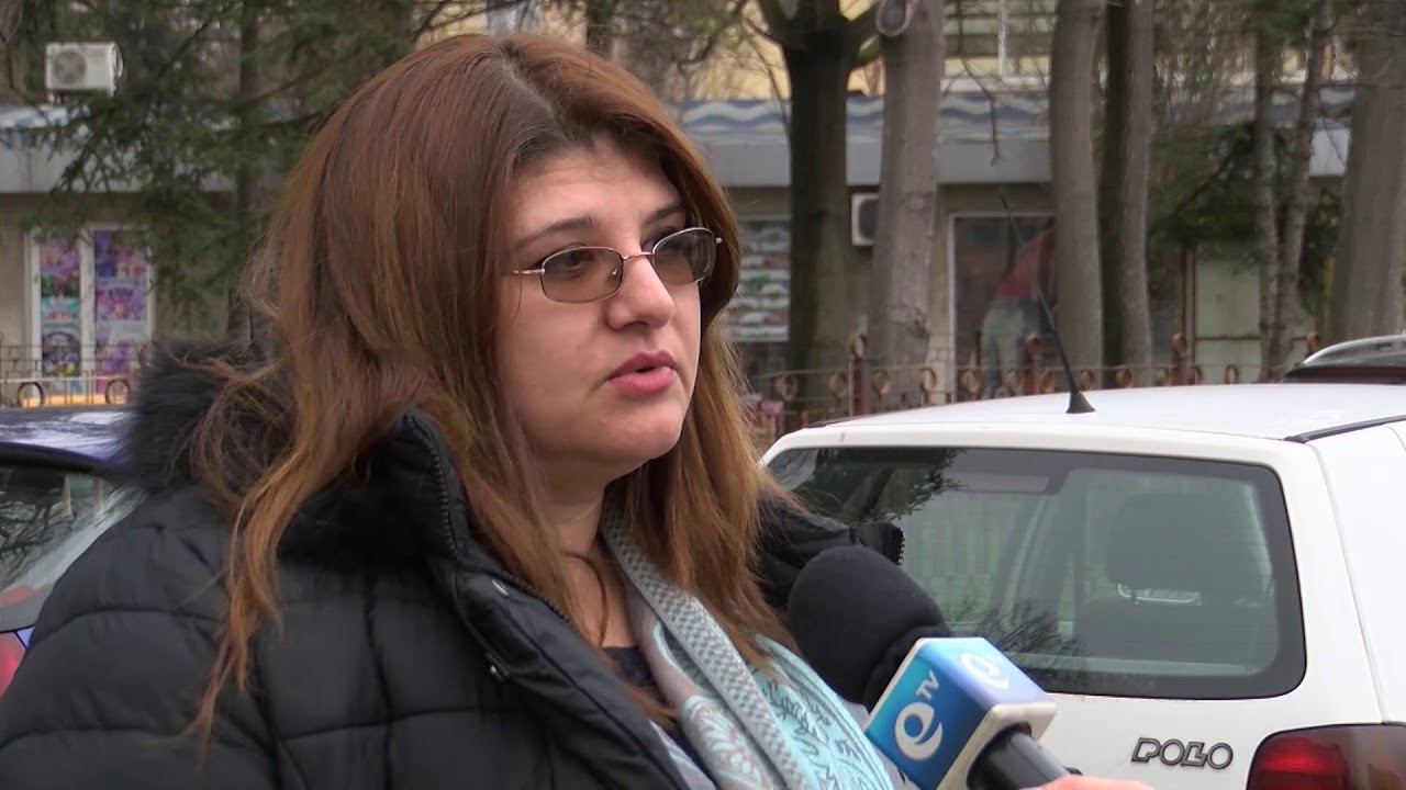 За безплатен незаконен паркинг в центъра на Хасково сигнализираха зрители на еТВ
