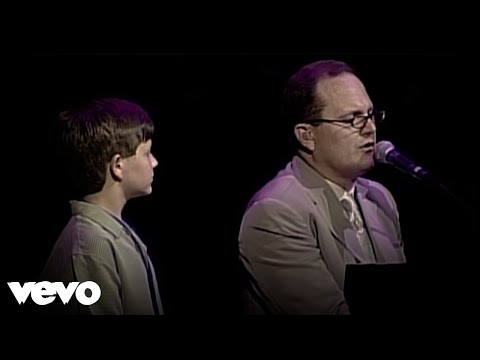 Thumbnail for Aqui Estoy Otra Vez video