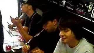 Kisschasy signing @ Aftertaste in Newtown