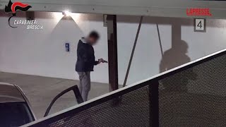 Brescia, 48enne arrestato in flagranza per estorsione