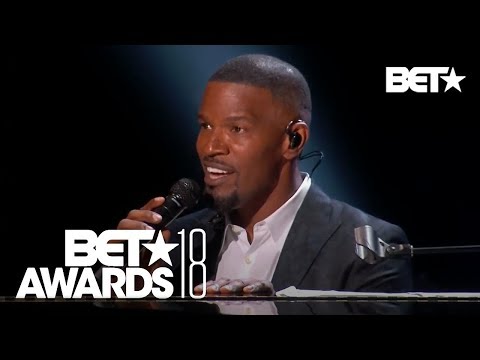 Jamie Foxx Tributes Anita Baker By Singing Some Of Her Classics! | BET Awards 2018
