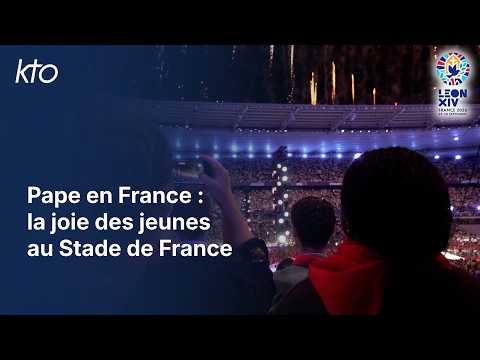 Pape en France : la joie des jeunes au Stade de France