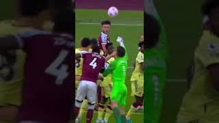 así es el momento. besos robados