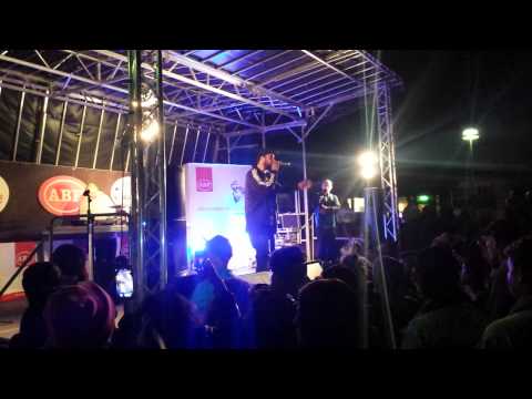 Labyrint motattack i Berga centrum.