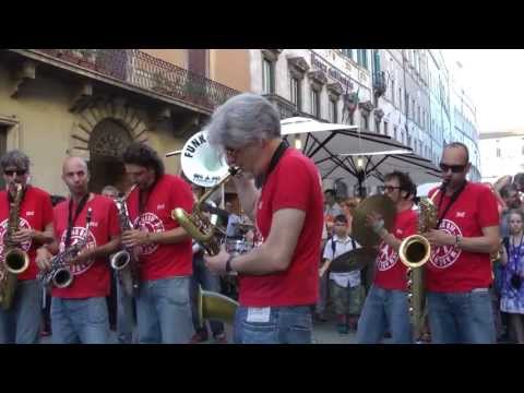 UMBRIA JAZZ ® 13  FUNK OFF marching band - HD
