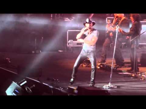 Tim McGraw - Unbroken - Live at C2C at O2 Arena London