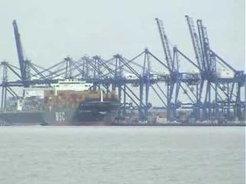 Time lapse of the MSC FLAMINIA