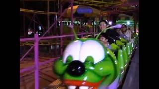 PASEANDO EN EL GUSANITO/  MONTAÑA RUSA  - JD