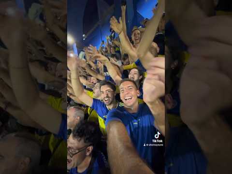 "Así se festejó el triunfo de Boca ante Racing" Barra: La 12 &bull; Club: Boca Juniors
