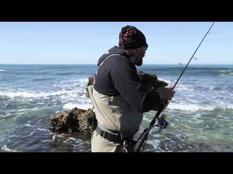 Italian Fishing TV - Mondo Artificiale  III serie -  Nomura - Spigole Spinning in Shore