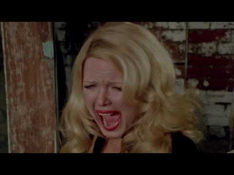 Calypso Valois en mode sex & gore - Sun Burns Out