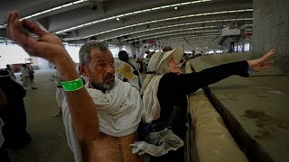 Arabia Saudí: más de 1,5 millones de peregrinos realizan el ritual de la lapidación en Mina