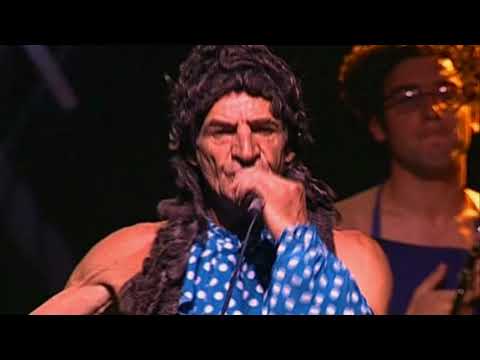 Raoul Petite - Voisine (Official Music Video)