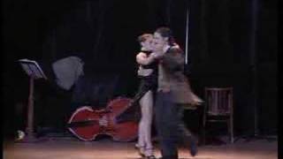 Damian y Nancy bailan A Evaristo Carriego en Moscu