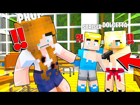 LA MIA RAGAZZA DOLCETTA SPARA ALLA PROF A SCUOLA!! - Minecraft ITA Roleplay