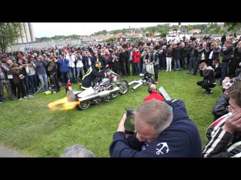 God of Thunder pulse-jet motorbike