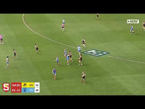 Glenelg's Ben Dewhirst takes a hanger - 2025 SANFL Reserves Grand Final