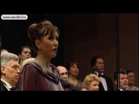 Capella of St. Petersburg - Auditorium du Louvre - medici.tv