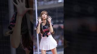 為什麼嘟嘴要抬頭+閉眼? #cheerleader #fancam #小龍女 #台湾チア #kpop #치어리더 #美女 #cpbl #cheerleads #味全龍啦啦隊 #味全龍 #蘿拉