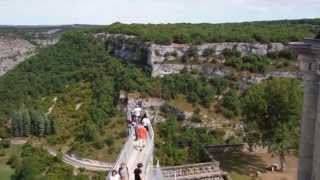 preview picture of video 'Become a pilgrim and visit Rocamadour, France'