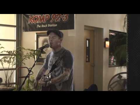 Corey Taylor Sings Johnny Cash's Give My Love To Rose