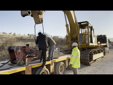 Loading And Transporting The Caterpillar 245 Excavator - Fasoulas Heavy Transports