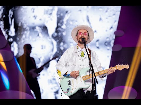 Baltasis Kiras – „Vasaros vėjai“ |  Dainuok su manim