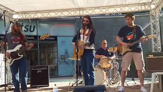 Et Tu Brucé - Make Up My Mind