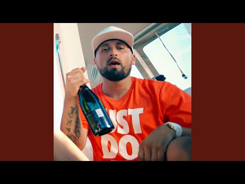 Sensual (feat. Rodrigo Reys)