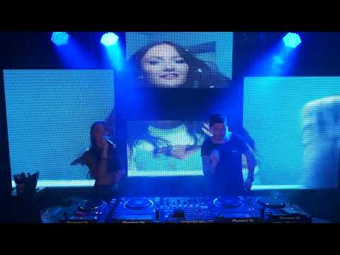 Sofía Martín, le Shuuk - Tóxica (Live At Shuukland)